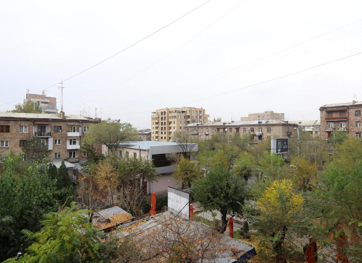 Apartaments On Komitas 20 Yerevan Exterior photo