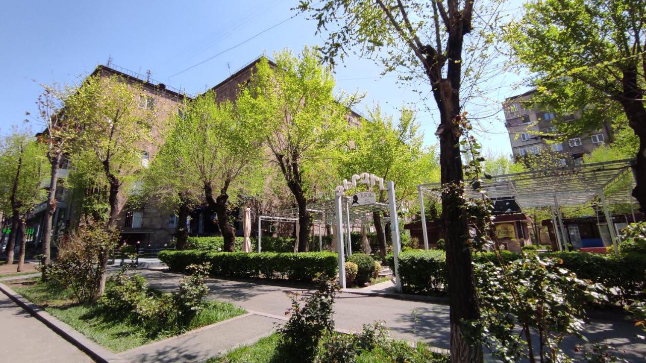 Apartaments On Komitas 20 Yerevan Exterior photo